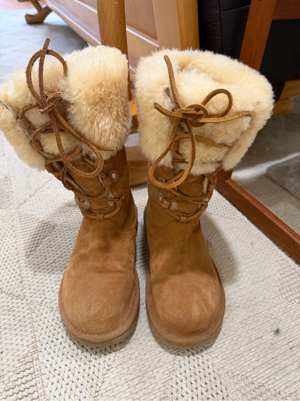 New UGG Chestnut Suede Shearling Lace-Up Winter Boots
